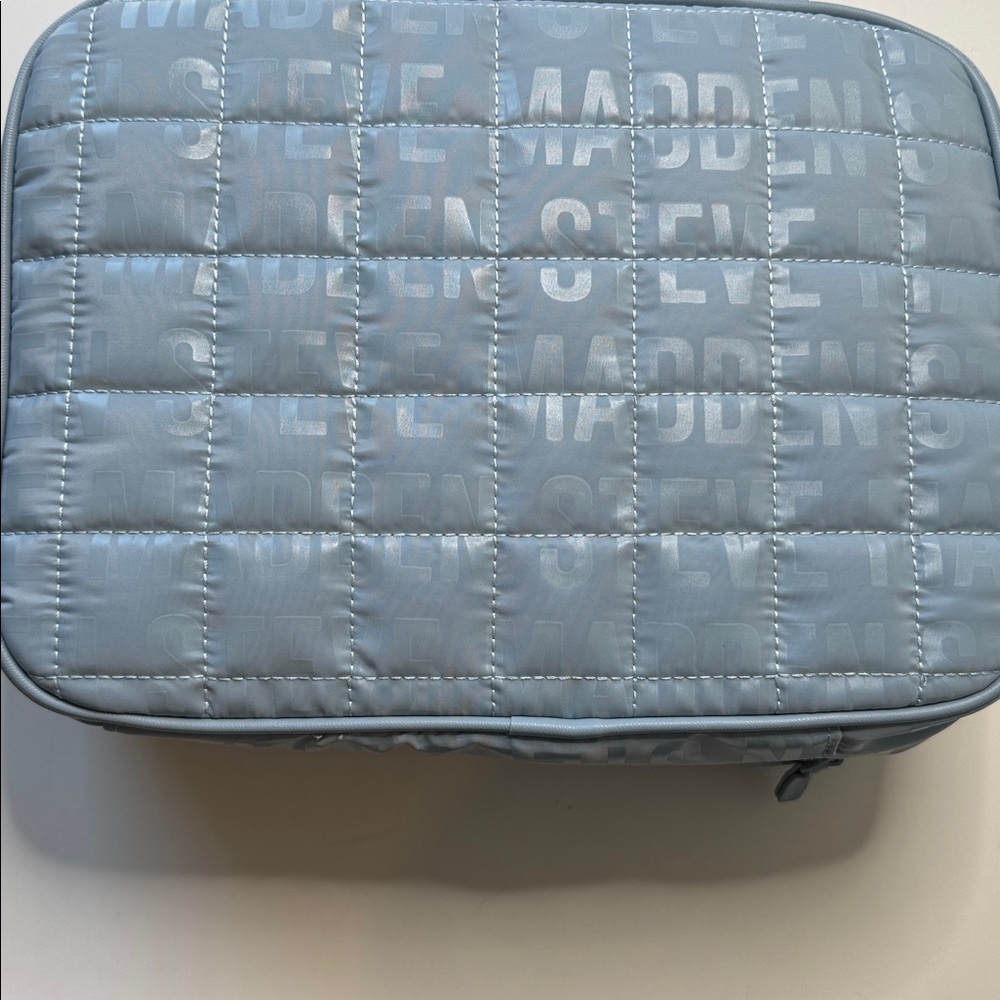 Steve Madden Sky Blue Nylon Quilted Weekender Cosmetic Bag NWT - Picture 14 of 14